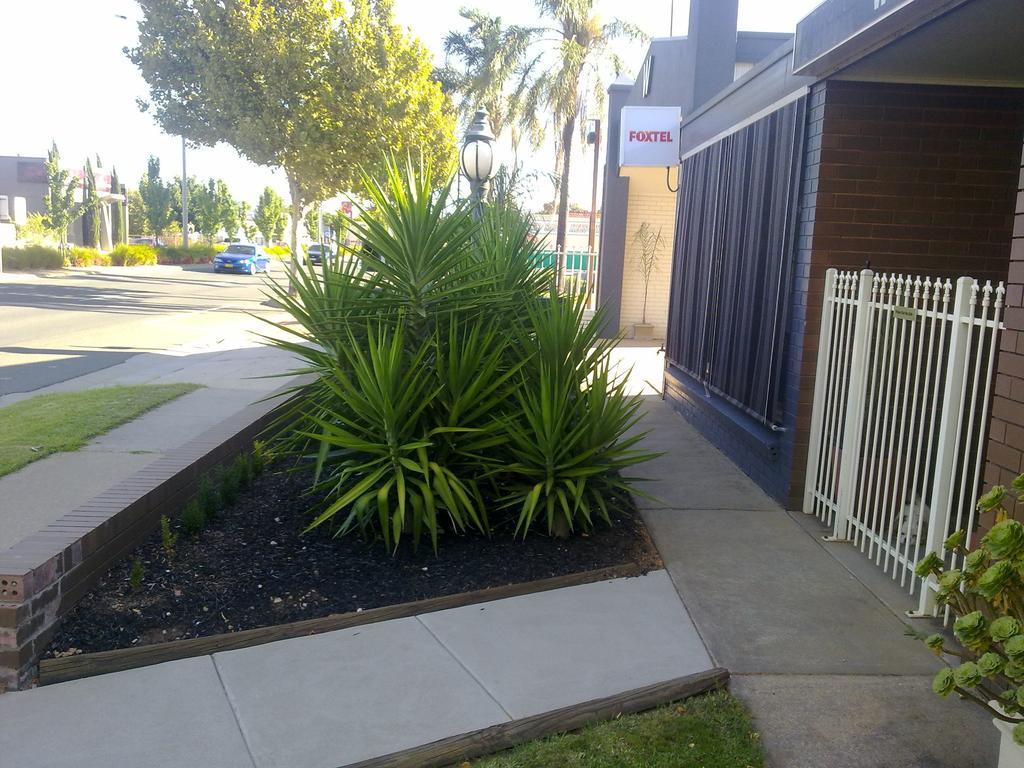 Warrina Motor Inn Wodonga Cbd Extérieur photo