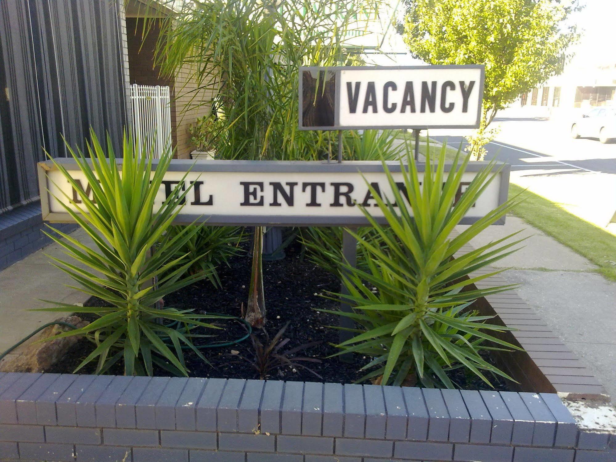 Warrina Motor Inn Wodonga Cbd Extérieur photo